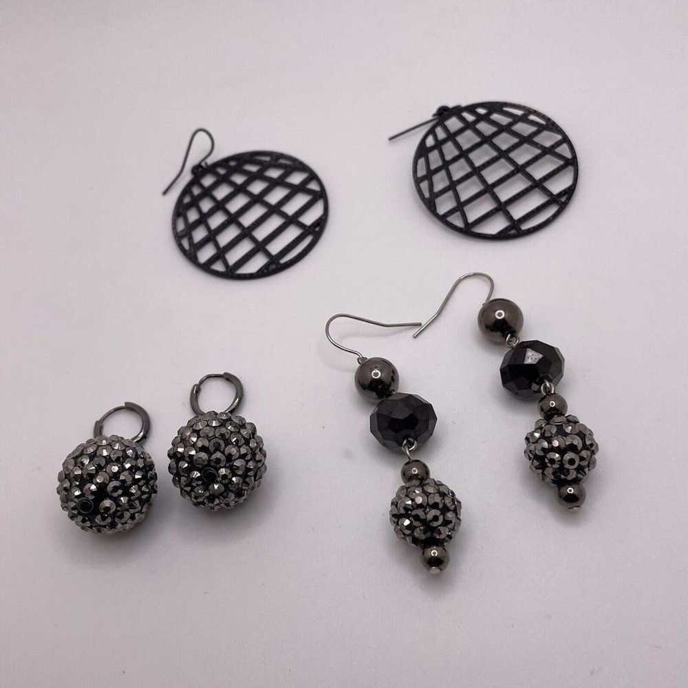 Lot Of 3 Costume Earrings Pierced Dangle Drop  Grey / Black Tones